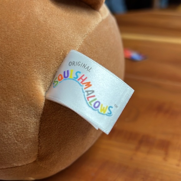 Squishmallow Easter 2025 12 inch Gunda the Chocolate Dipped Strawberry Bunny NEW - Picture 5 of 7